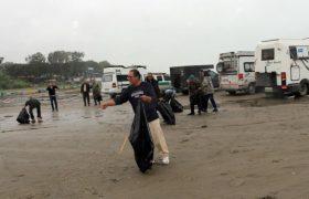 پاک ‌سازی ساحل سی‌سنگان با پیام مسئولیت‌پذیری زیست ‌محیطی